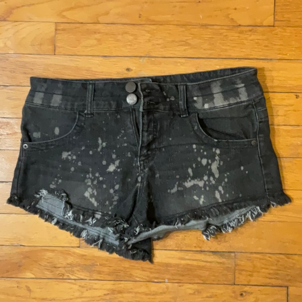 No Boundaries Black Frayed Edge Jean Shorts Size 13